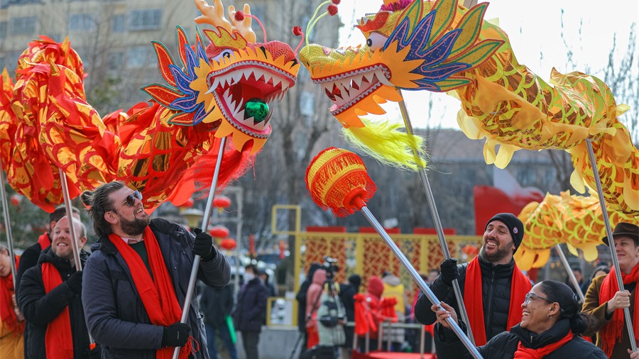 他在一次采